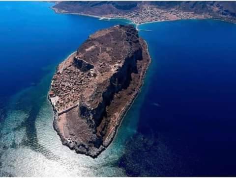 Byron'S Sea View Hotel Monemvasia Exterior photo